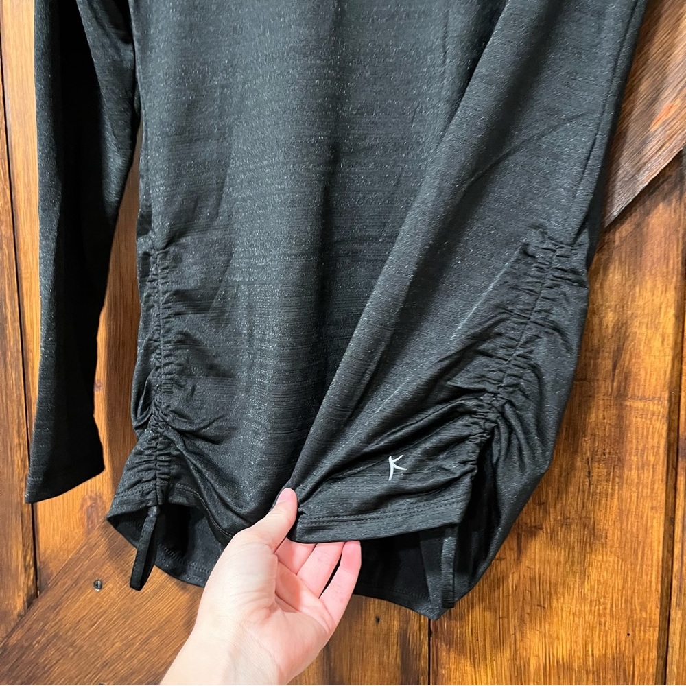 Danskin Now Black Long Sleeve Top Size Medium - Picture 2 of 4
